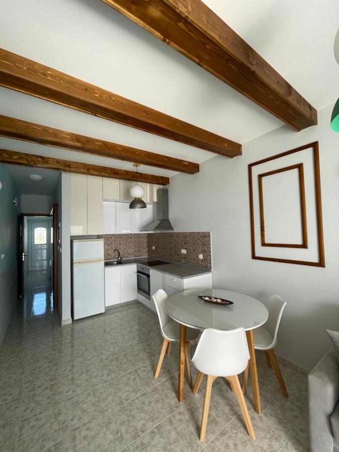 Skizenas Waterfront Apartments Haraki Dış mekan fotoğraf